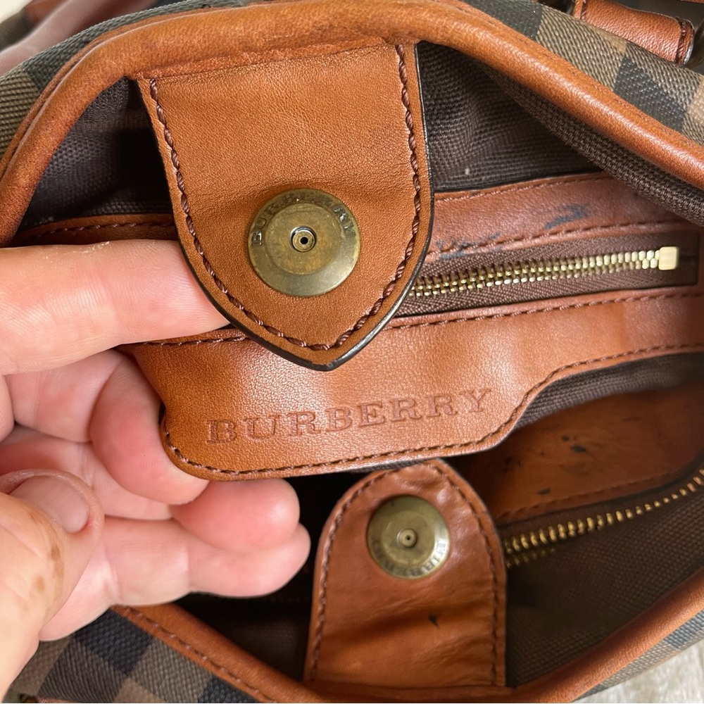 Burberry Smoked Check Northfield Horseferry Tote - Picture 14 of 15